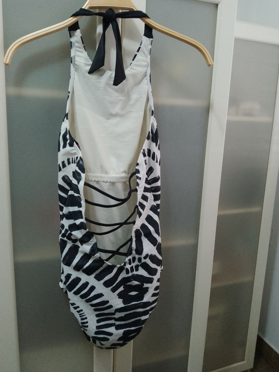 Lote de 6 prendas de verano de Mujer.