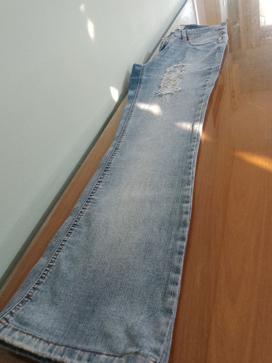 Conjunto de 2 piezas: jean Sweet + blusa rayada con broderie . *JEAN VENDIDO*