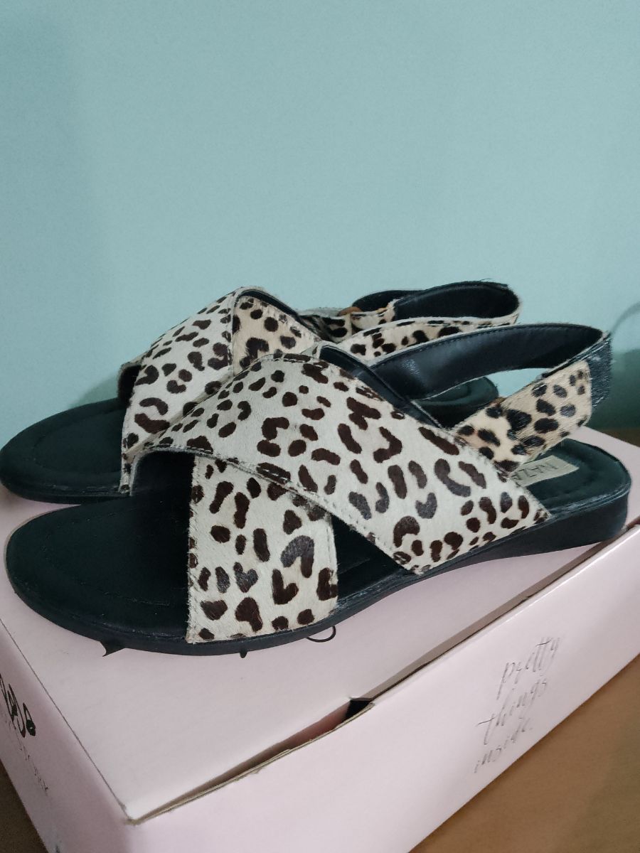 Lote de 4 pares de sandalias N*36 de Mujer.