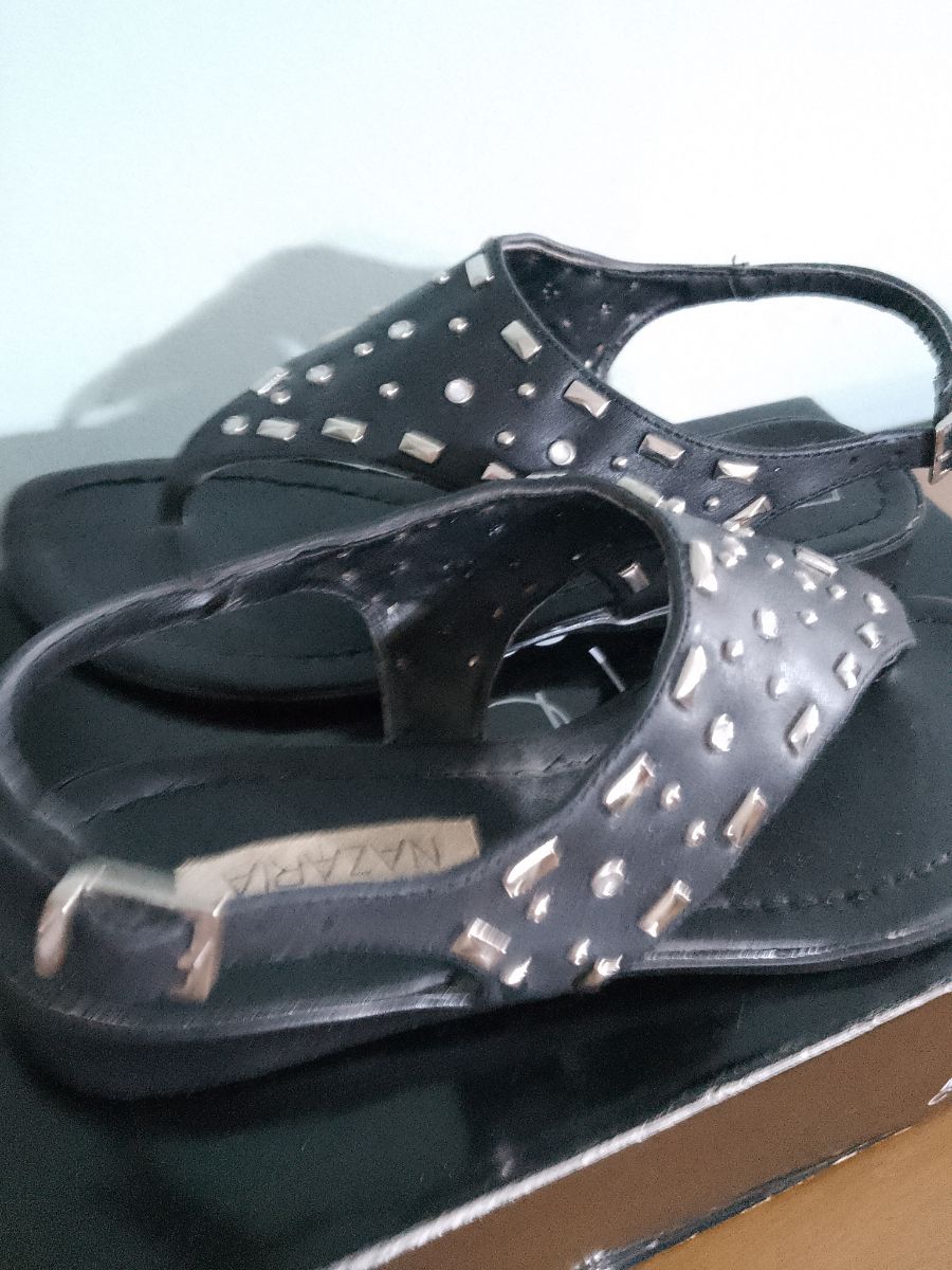 Lote de 4 pares de sandalias N*36 de Mujer.