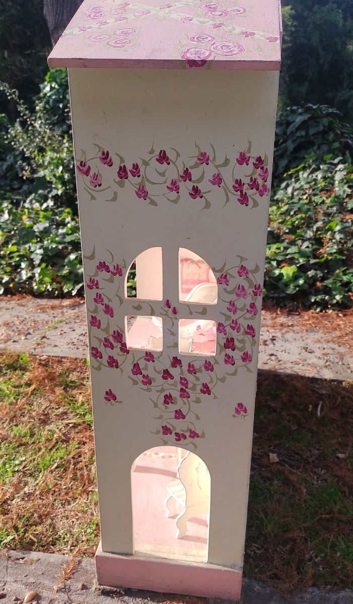 Casita de muñecas con accesorios