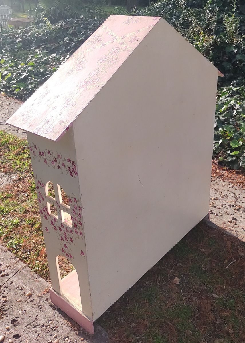 Casita de muñecas con accesorios