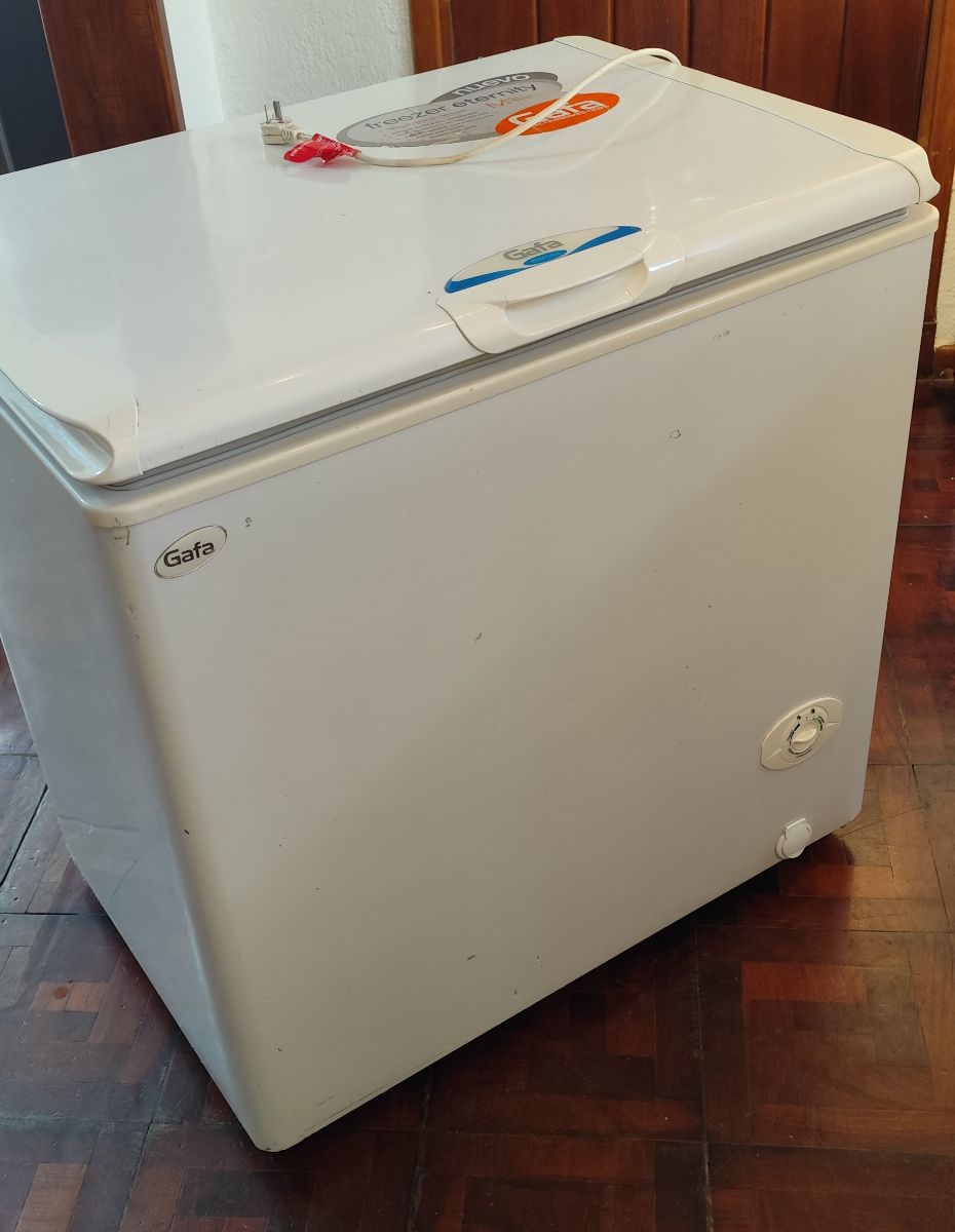 Freezer Gafa 210 L muy bueno