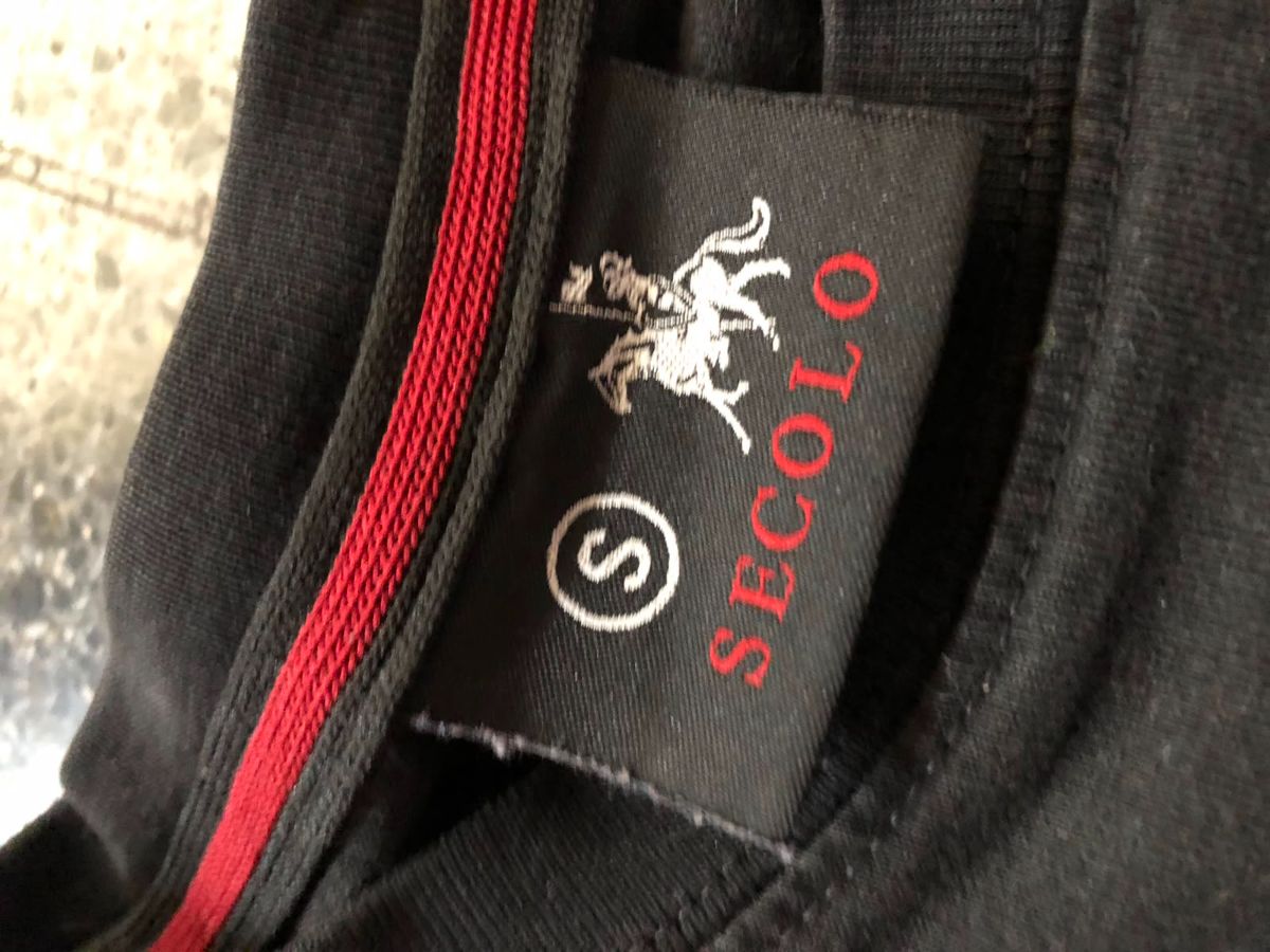 Remera SECOLO talle S estampada