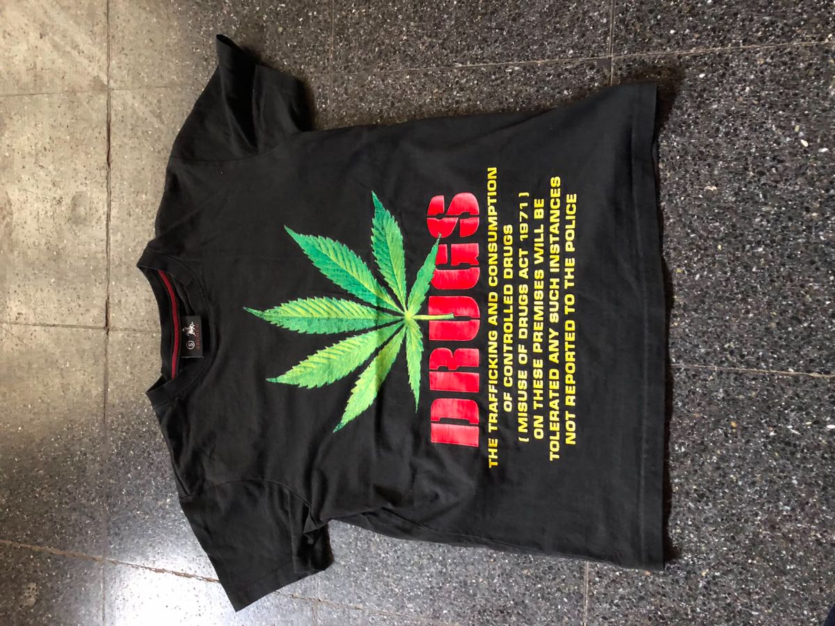 Remera SECOLO talle S estampada