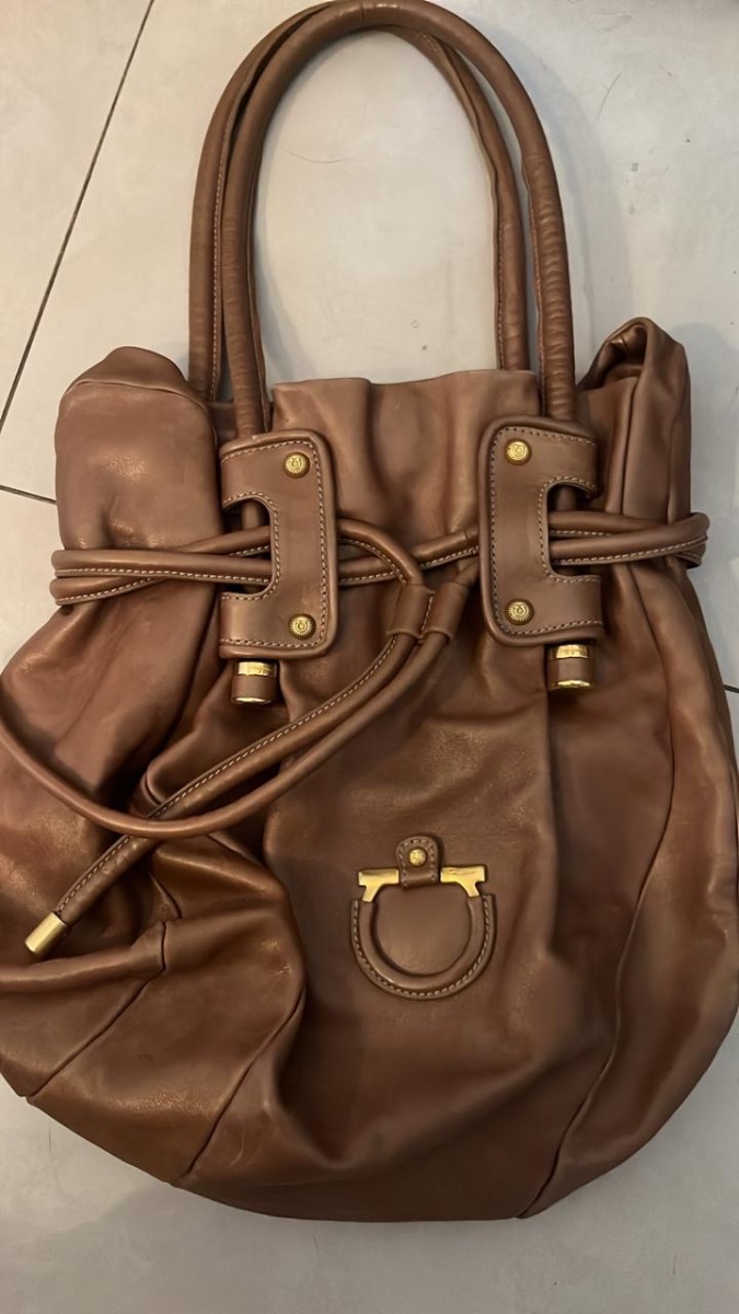 Bolso Cartera “Gancini” Salvatore Ferragamo