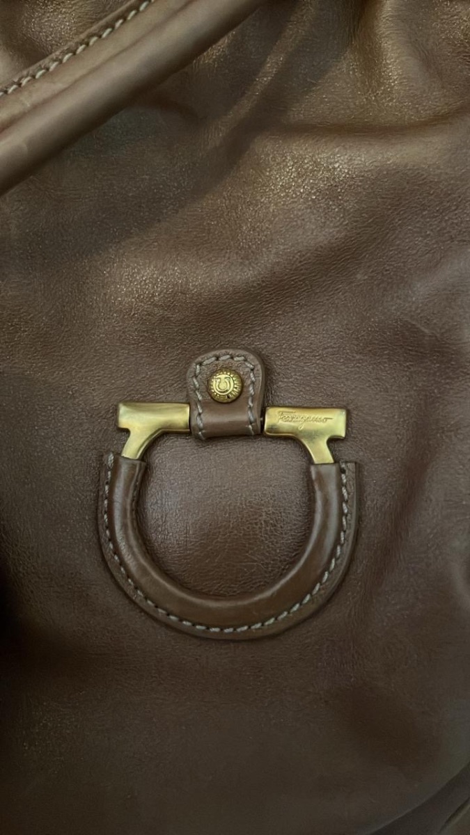 Bolso Cartera “Gancini” Salvatore Ferragamo