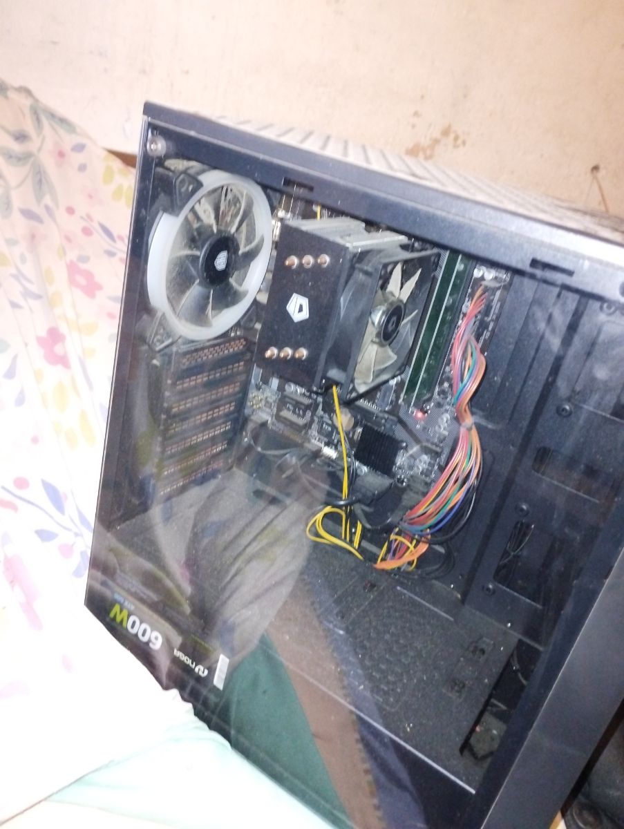 PC Gamer Entrada Ryzen 3 PRO 3200GE + 8GB RAM + SSD 1TB + Luces RGB