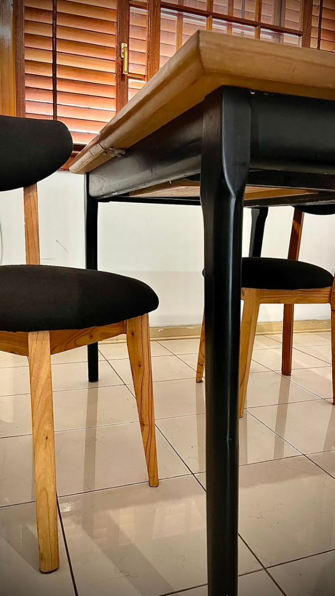Juego de comedor (Mesa y sillas) en paraíso combinado con negro (mesa extensible + 6 sillas)