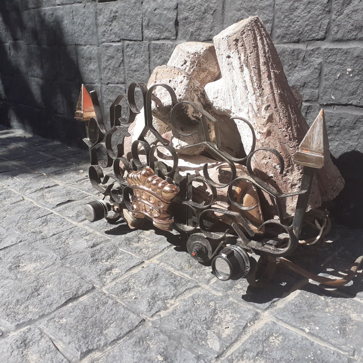 Leño reflectario a gas